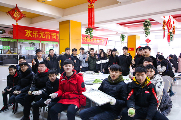 猜燈謎，鬧元宵—南京新華不一樣的元宵節(jié)