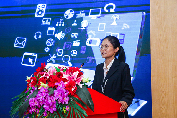 “家校互動，攜手共進(jìn)”——2019級新生基礎(chǔ)階段課程結(jié)課答辯圓滿結(jié)束