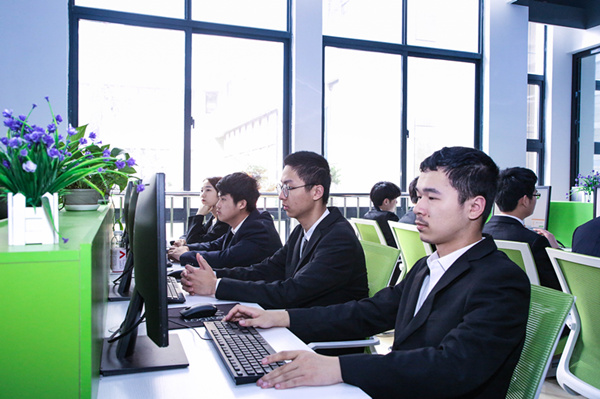 熱烈祝賀南京新華“青春風(fēng)采，夢想起航” VR智能家居施工方案大賽成功舉辦