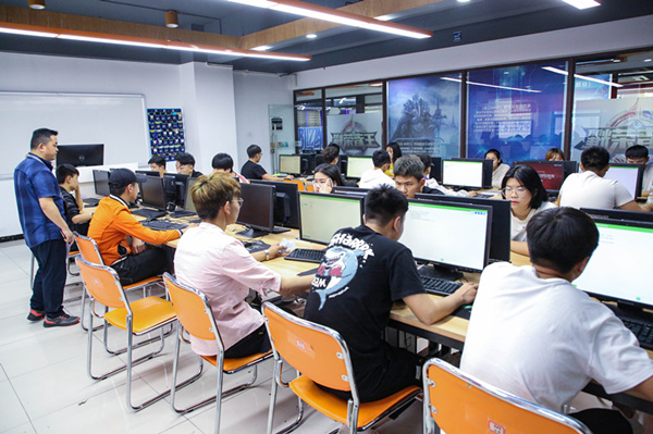 搞互聯(lián)網(wǎng)教育我們是認(rèn)真的，搞互聯(lián)網(wǎng)知識競賽我們也是認(rèn)真的！