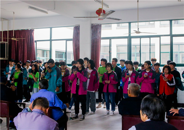 你我志愿心，傳遞敬老情——南京新華學子走進秣陵街道敬老院