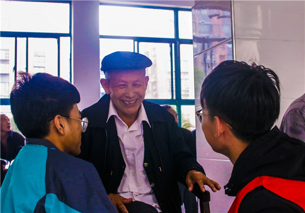 你我志愿心，傳遞敬老情——南京新華學子走進秣陵街道敬老院