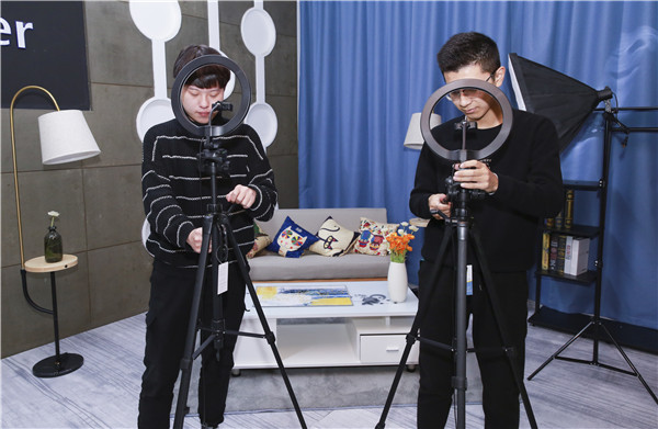 “玩轉(zhuǎn)直播電商 Hi翻雙十二”——小新為你提前播報啦！