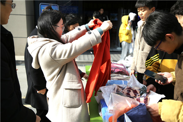 雙十二電商折扣哪家強？來看看魔創(chuàng)直播吧!