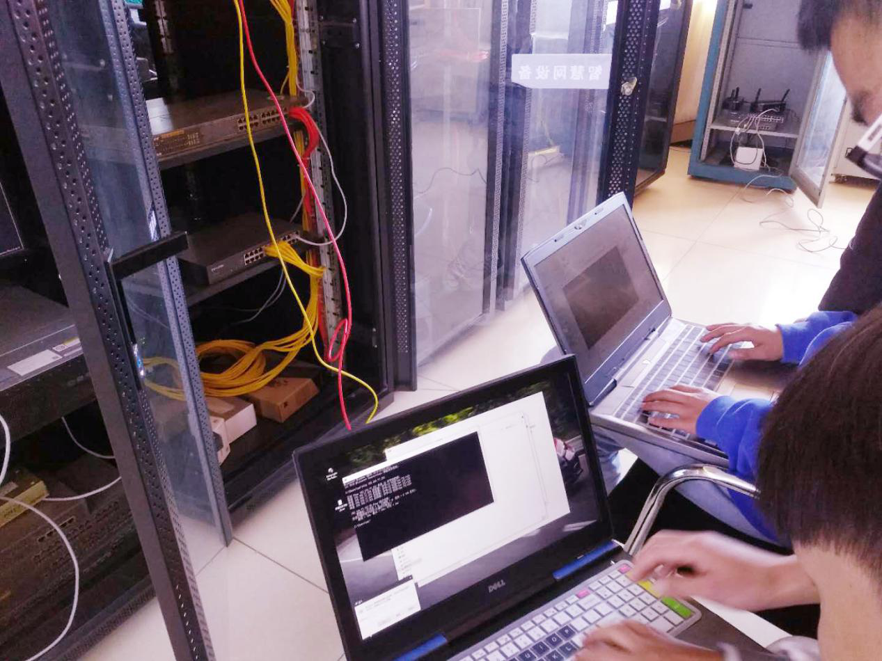 結(jié)伴來(lái)新華 一起創(chuàng)造精彩未來(lái)！