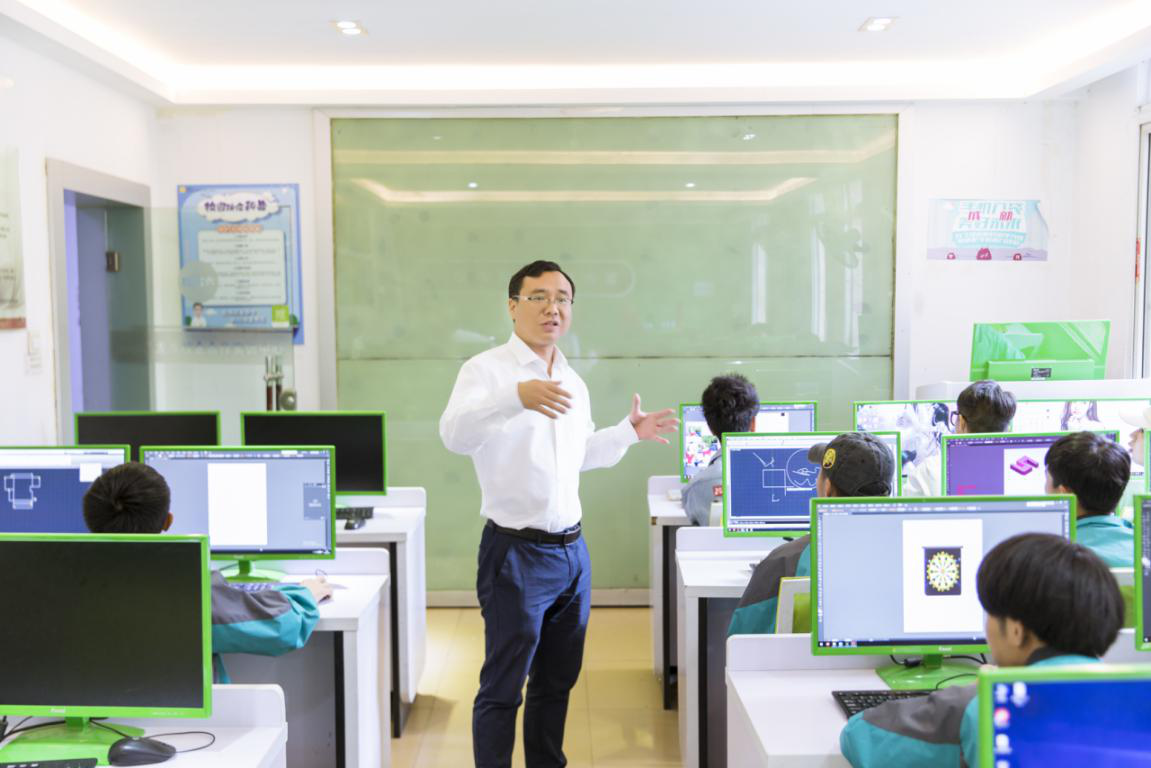 <a href=http://njxh.cn target=_blank class=infotextkey>專業(yè)</a>榜樣 | 砥礪前行 時代風(fēng)向！