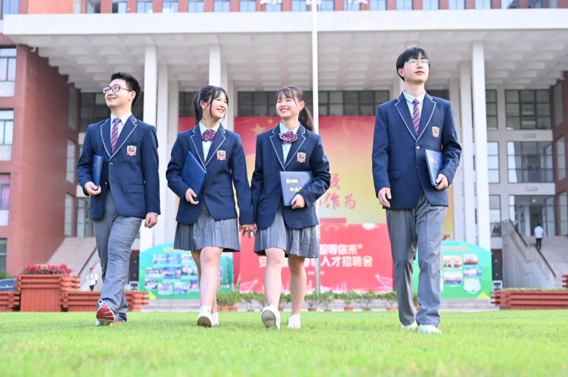 兩會速遞 | 暖心，讓每個孩子都有人生出彩的機(jī)會！