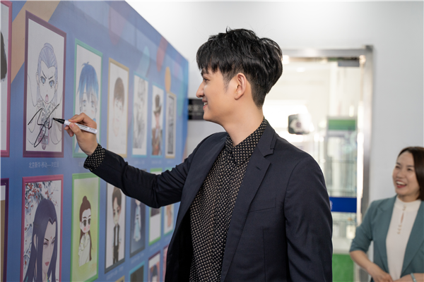 馬可來新華重拾校園生活，青春“競(jìng)”是精彩！