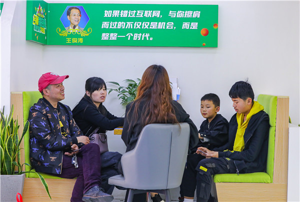 南京新華五一試學(xué)體驗(yàn)周火爆開啟！