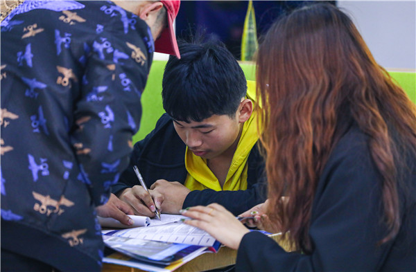 南京新華五一試學(xué)體驗(yàn)周火爆開啟！