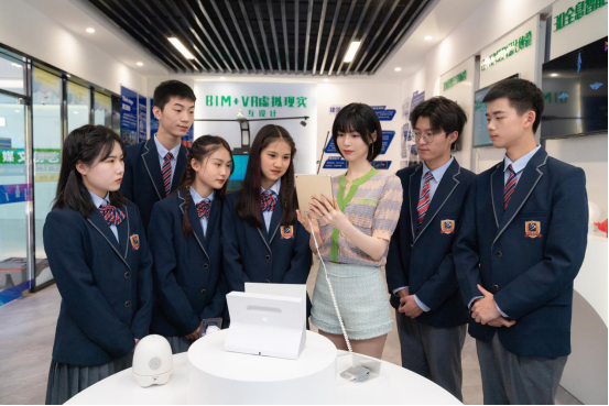 新華互聯(lián)網(wǎng)科技教學(xué)怎么樣？演員盧杉這么說(shuō)