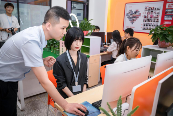 新華互聯(lián)網(wǎng)科技教學(xué)怎么樣？演員盧杉這么說(shuō)