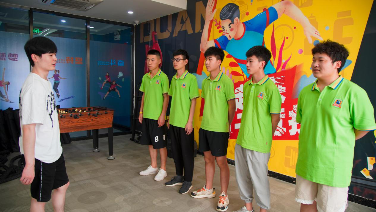 《老師來(lái)了》公開(kāi)課全新起航，“護(hù)國(guó)螳螂”靈藥激情開(kāi)講！