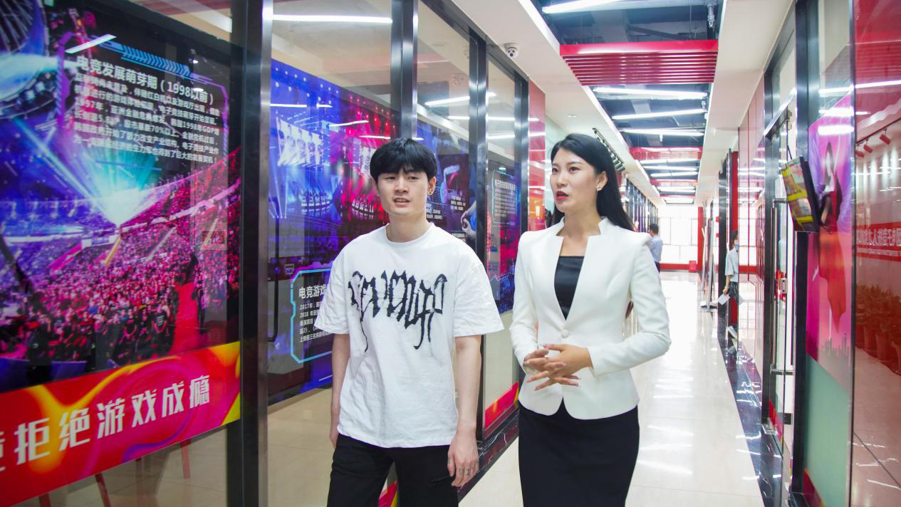 《老師來(lái)了》公開(kāi)課全新起航，“護(hù)國(guó)螳螂”靈藥激情開(kāi)講！