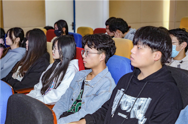 就業(yè)保障丨企業(yè)進(jìn)校園，助力南新學(xué)子就業(yè)