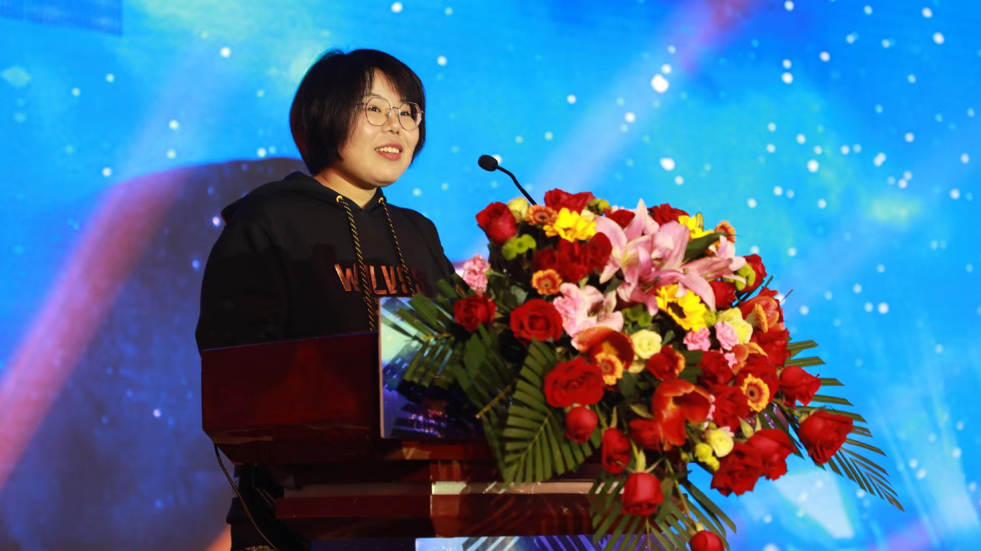 新“競(jìng)”之力，狼隊(duì)電子競(jìng)技俱樂(lè)部青訓(xùn)人才孵化基地落地新華