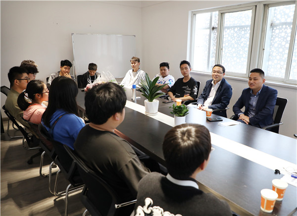 暖心回訪見(jiàn)證成長(zhǎng)，愛(ài)與責(zé)任一路相隨