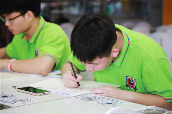 開學(xué)第一課,在南京新華開啟新篇章！