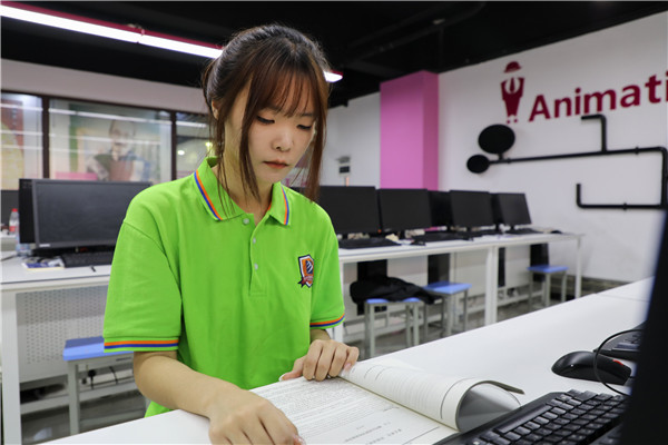 南京新華電腦專(zhuān)修學(xué)校5名選手誓師出征第十四屆“新華杯”全國(guó)互聯(lián)網(wǎng)職業(yè)技能大賽