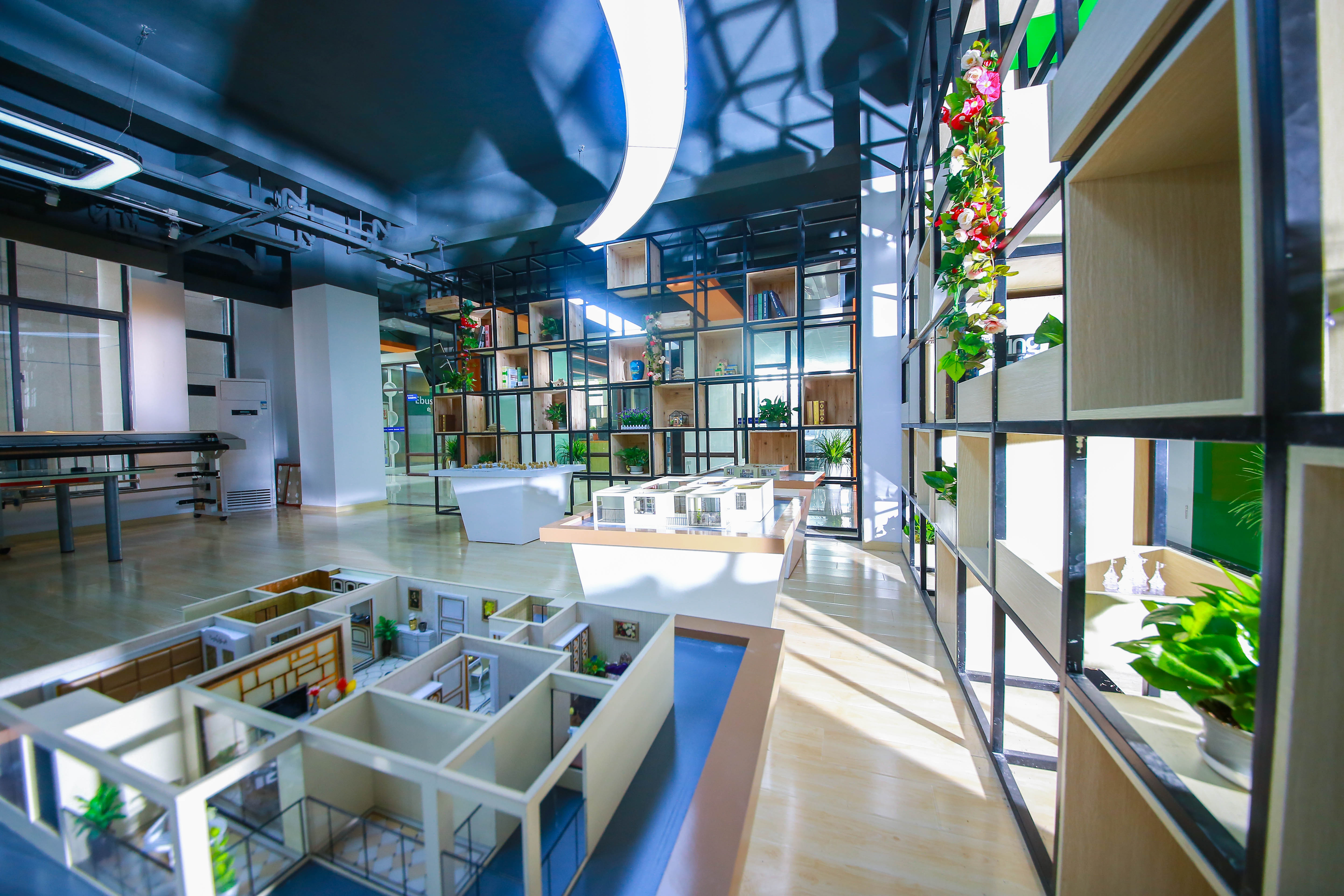 擁有設(shè)計(jì)夢？想當(dāng)設(shè)計(jì)師？首選南京新華電腦專修學(xué)院